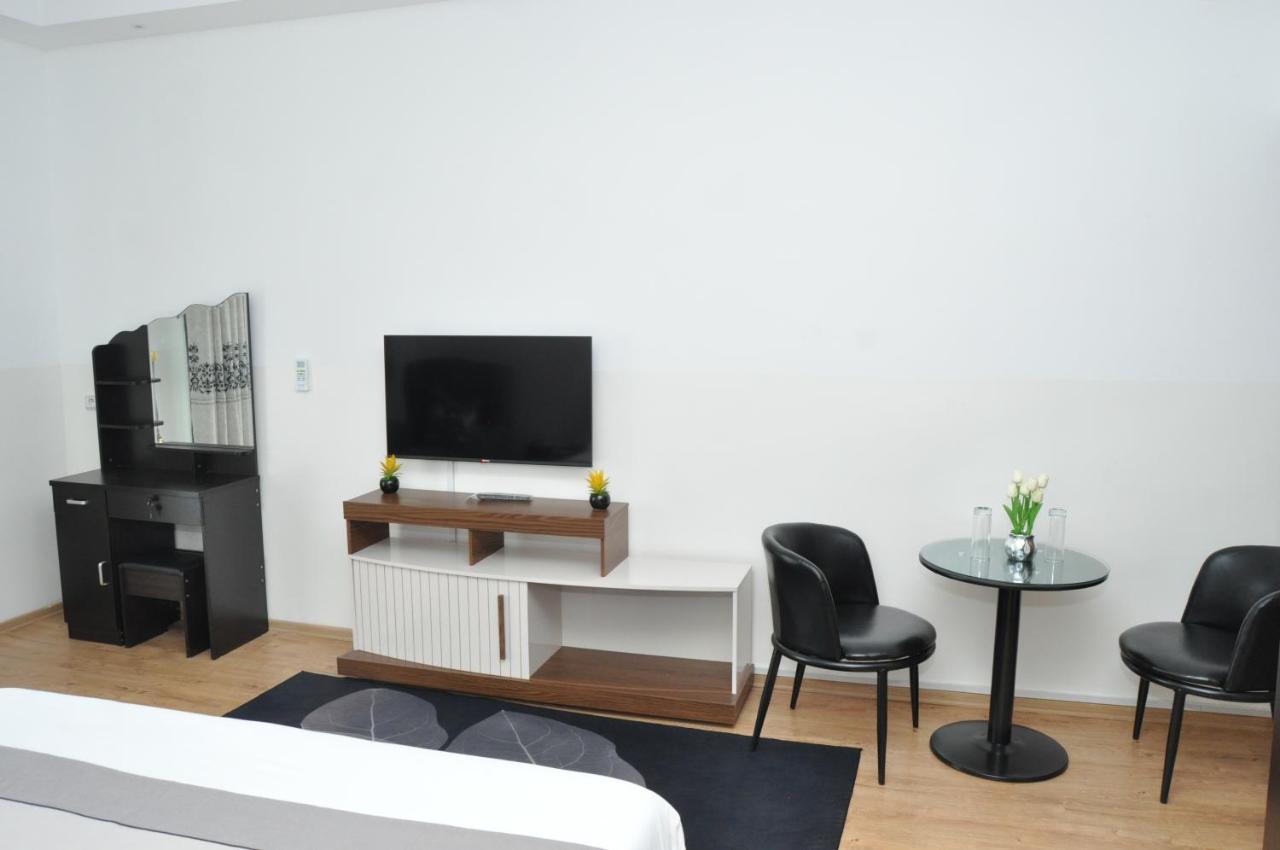 Hotel Sky Blue Mada Alasora エクステリア 写真