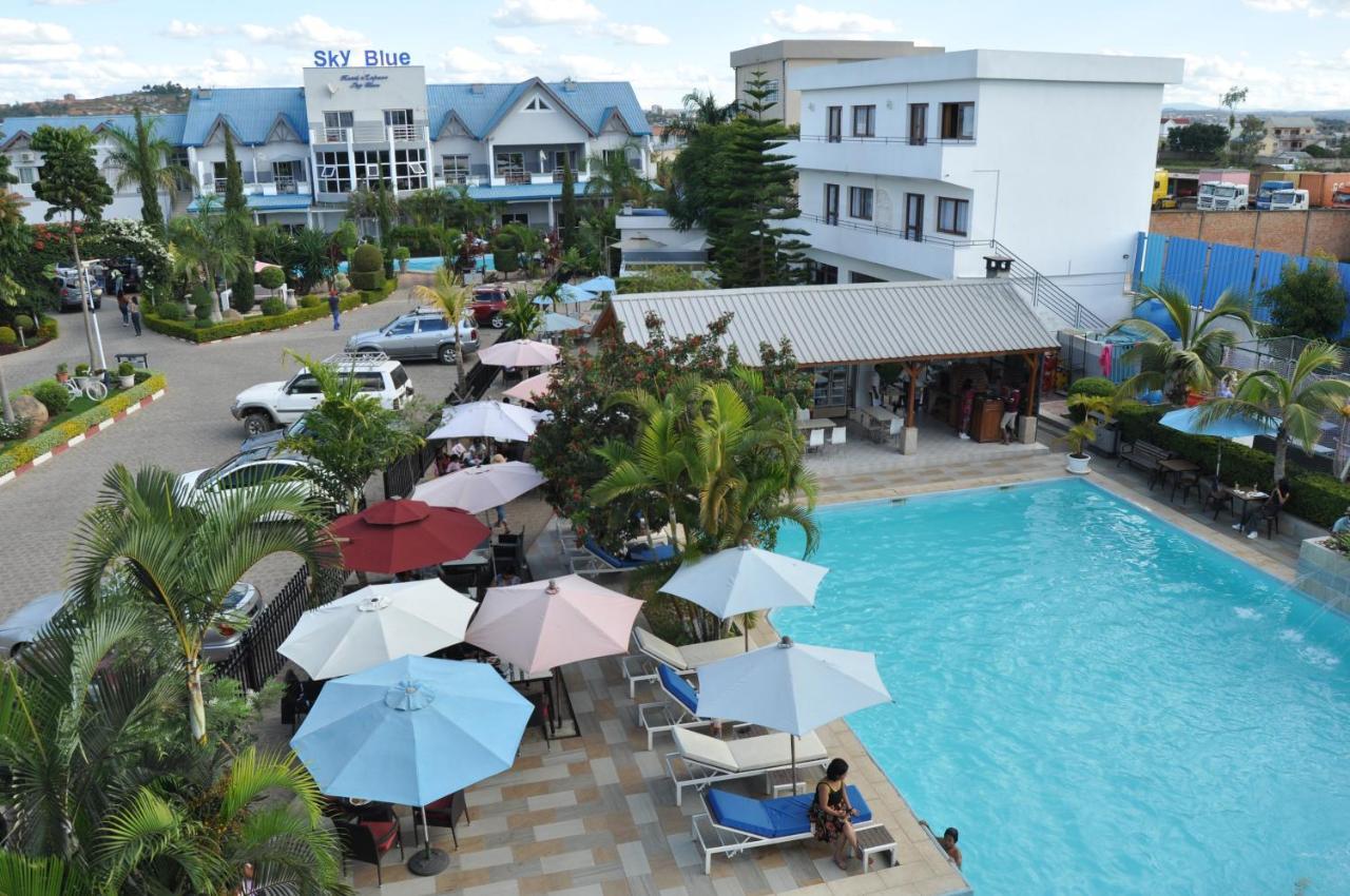 Hotel Sky Blue Mada Alasora エクステリア 写真