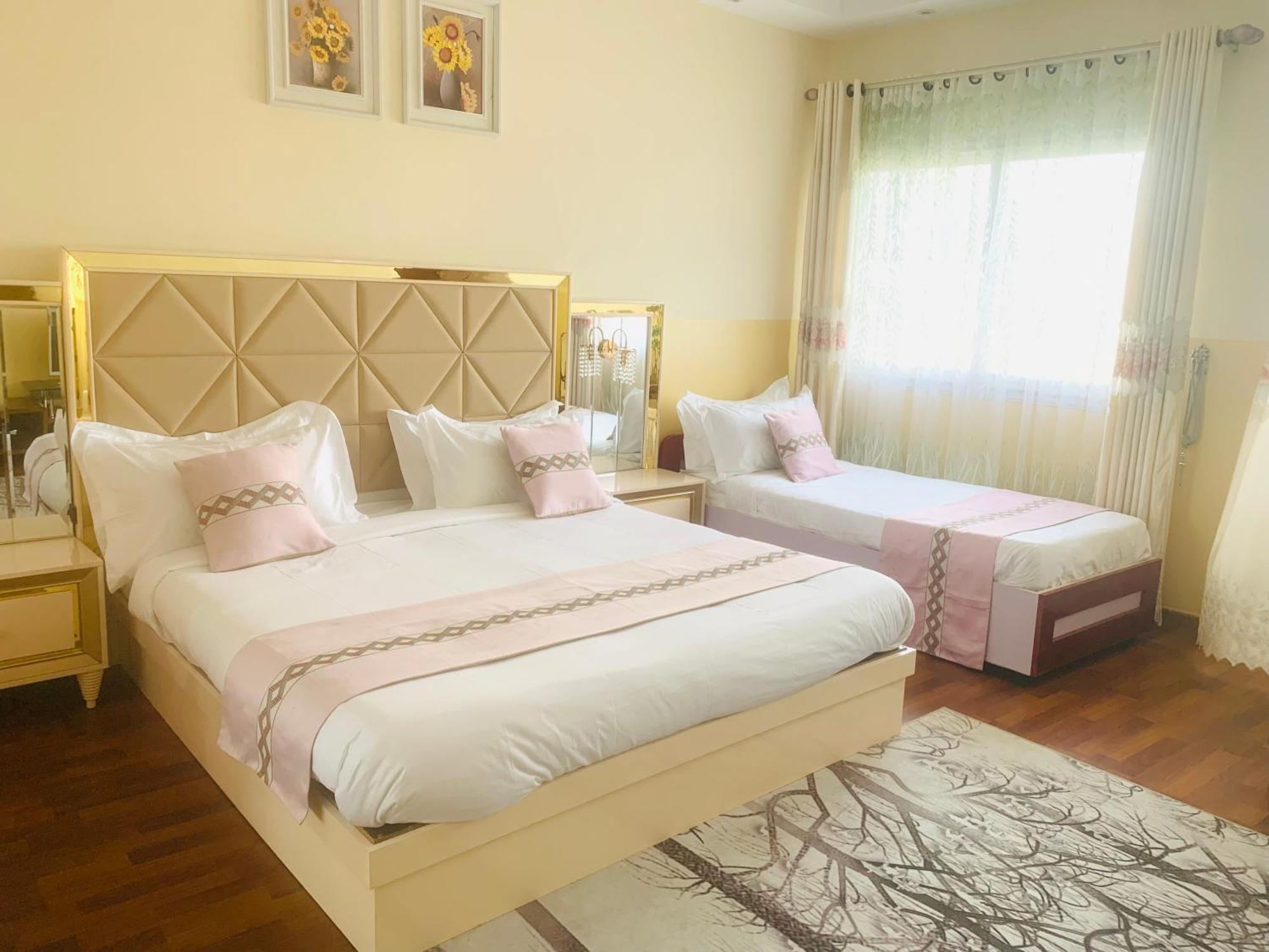 Hotel Sky Blue Mada Alasora エクステリア 写真