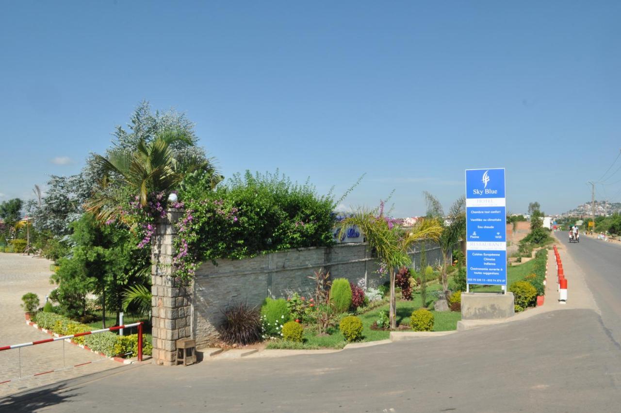 Hotel Sky Blue Mada Alasora エクステリア 写真